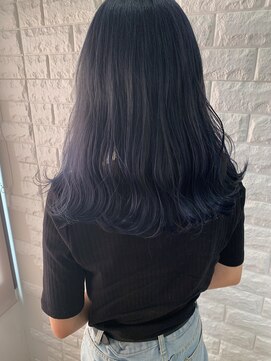 ホワイト(WHITE HAIR@NICOLA) ミディアム×ネイビー