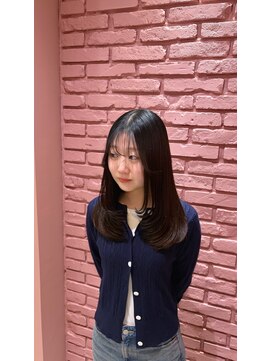 ニナ 梅田(nina) くくれるレイヤーカット