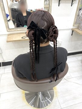 プティクローシェ バイ クオーレ(petite cloche by CUORE) 個性派ツインヘア 結婚式ヘア 参列ヘア