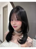 広がりを抑えて垢抜けるミディアムレイヤー