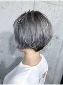 ハイグレージュ×ミニマムボブ