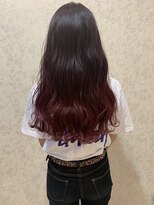 ジルバイジアン(JILL by GIEN)&nbsp;グラデーション ワインレッド Wカラー イルミナ 安田紗莉奈