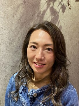 ヘア セフィール 八千代中央店(hair C'feel) 落ち着いた雰囲気の大人のウエーブ
