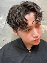 アカ(ACA)&nbsp;メンズマッシュパーマ波巻きツイストスパイラルパーマ札幌大通