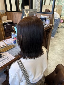 ハグヴィアン(HUG BIEN) ぱつっとミディ×深めパープル