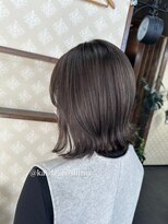 ファインズヘアー ボウ(Fine's Hair BOW) アッシュカラー。