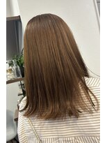 ララ(LaLa)&nbsp;鎖骨下ミディアムロング