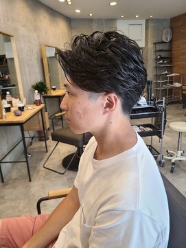 ヒート トウキョウ 目黒店(HEAT TOKYO) ツーブロセンターパートマッシュ波巻きダウンパーマメンズ目黒