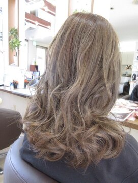 コアフィールフィス(COIFFURE fils) ミルクティーベージュ ブリーチカラー