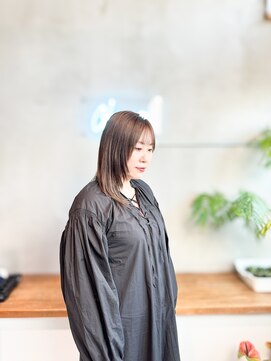 グランツ(GLANZ) 顔まわりレイヤーカットロングレイヤーベージュ