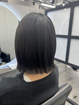 アイ(_i) 切りっぱなしボブ