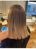切りっぱなし　グラデーションカラー　バレイヤージュ