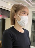 下北沢タッセルボブミルクティーベージュ切りっぱなしボブカット