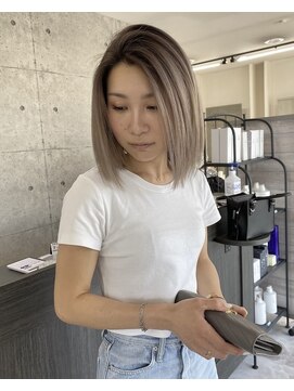 ウル 岡山駅店(ULu.) ハイトーンハイライトバレイヤージュグラデーションカラー岡山駅