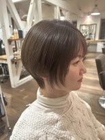 リンダ Linda&nbsp;丸みショート　シフォンベージュ