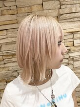 アロマ ヘアー ルーム 新宿店(AROMA hair room) ミルクティーベージュの切りっぱなしボブ