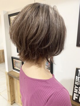 ノーム 横浜(NORM) Norm横浜 ブリーチなしダブルカラー アッシュベージュショート