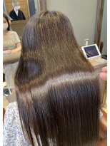 ロアナ 六本木(LOANA ROPPONGI)&nbsp;ダーク　マット　グレージュ　暗髪　地毛風カラー【比嘉翼】