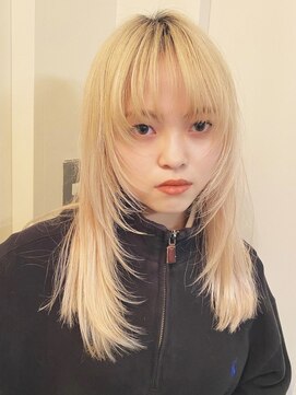 ノラ シブヤ(NORA) ウルフカット ウルフボブ ウルフレイヤー