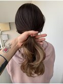 ＊シンプルなベージュのグラデーションに実はピンクが…