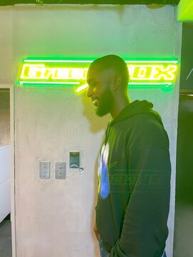 グリーディーフォックス 代々木(Greedy FOX) アップバング/ツーブロックマッシュ/束感/波巻き[シェービング]