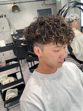 ネクストネオ 静岡(NEXT NEO) NEXT静岡NEO【櫻田】くりくりスペインカールハイライトメッシュ