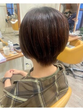 ヘアーリーフ(Hair Leafy) イルミナカラー/透け感/ショート/ショートボブ/くびレイヤー