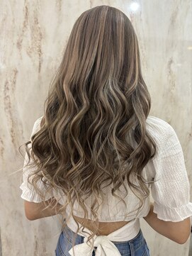 ラビス(Lovis) ホワイトグレージュ/ミニウルフ/チェリーブラウン