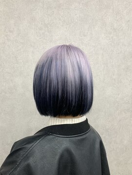 アン ブリーチ 大宮駅東口店(UN BLEACH) 【ルーツカラー】シルバー×ネイビーブラック