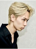 センターパート フェザーショート コンマヘア メンズブリーチ