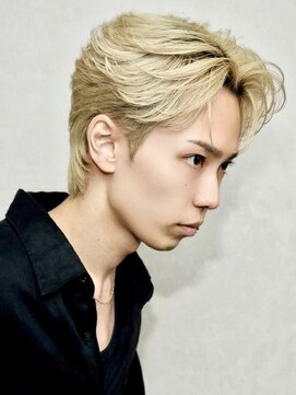 レガシー(REGASEA) センターパート フェザーショート コンマヘア メンズブリーチ