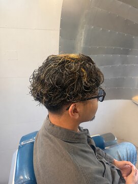 ユーゼンバーバーエアーストリームベース(YUZEN BARBER AIR STREAM BASE) 刈り上げサーフカール