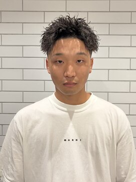 バック(BUCK) ツイストパーマ
