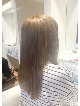 アンジュール ツヤツヤベージュカラー