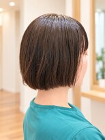 ステム(stem)&nbsp;梳きすぎず艶を残す大人ボブ
