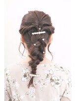 アイルビーヘア(I'll b hair)&nbsp;【下北沢＊I'll b hair＊】ゆるふわ編み込みダウンスタイル