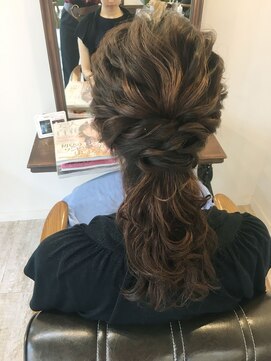 マリアバイアフロート(Maria by AFLOAT) 抜け感アップスタイル♪結婚式アレンジ