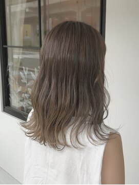 ニカイ(NIKAI.) 【デザインカラー】愛されセミディ×グレージュグラデーション