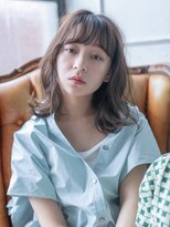 マウロア(MAULOA)&nbsp;【MAULOA】外はねミディアム 透け感 アッシュカラー