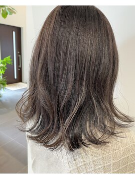 ビーティベーシック(B.t.Basic) ブリーチなしのグレージュカラー