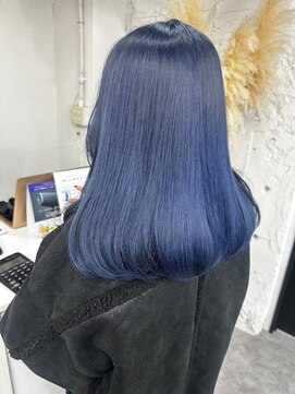 リア(riah) 艶髪グラデーション/ネイビー/透明感カラー/髪質改善ストレート