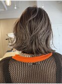 ハイライトグレーベージュ切りっぱなしボブヘア髪質改善