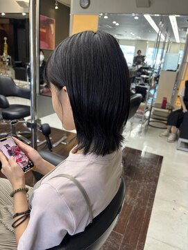 シャンプーボーイエイムス(SHAMPOO BOY aims) ミディアム外ハネ