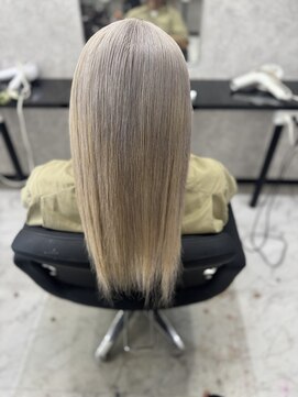 アンダーバーマッティーナ(UNDRvr mattina) ホワイトブロンド