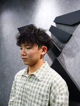 ゼノ 海老名(XENO) 波巻きシャドウパーマ[海老名/海老名駅/メンズ/眉毛/men's