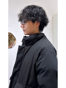 ウタシロイロ(uta shiroiro) 波巻き×シャドウパーマ