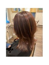 【静かに過ごしたい、相談したい。お客様の空気感を察知するベテランならではの距離感】