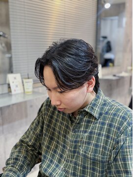 ファミリア 平野(familia) 毛流れセンターパート