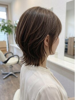 TBK 希望ヶ丘店の写真/骨格補正カットで小顔見せ！再現性抜群のショートで朝のセットも時短。通いやすい価格で理想のスタイルを◎