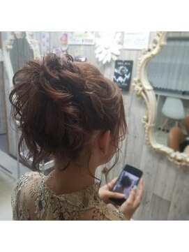 ラピスラズリ(Lapis Lazuli) アップスタイル　18 (熊本 下通 ヘアセット専門店)